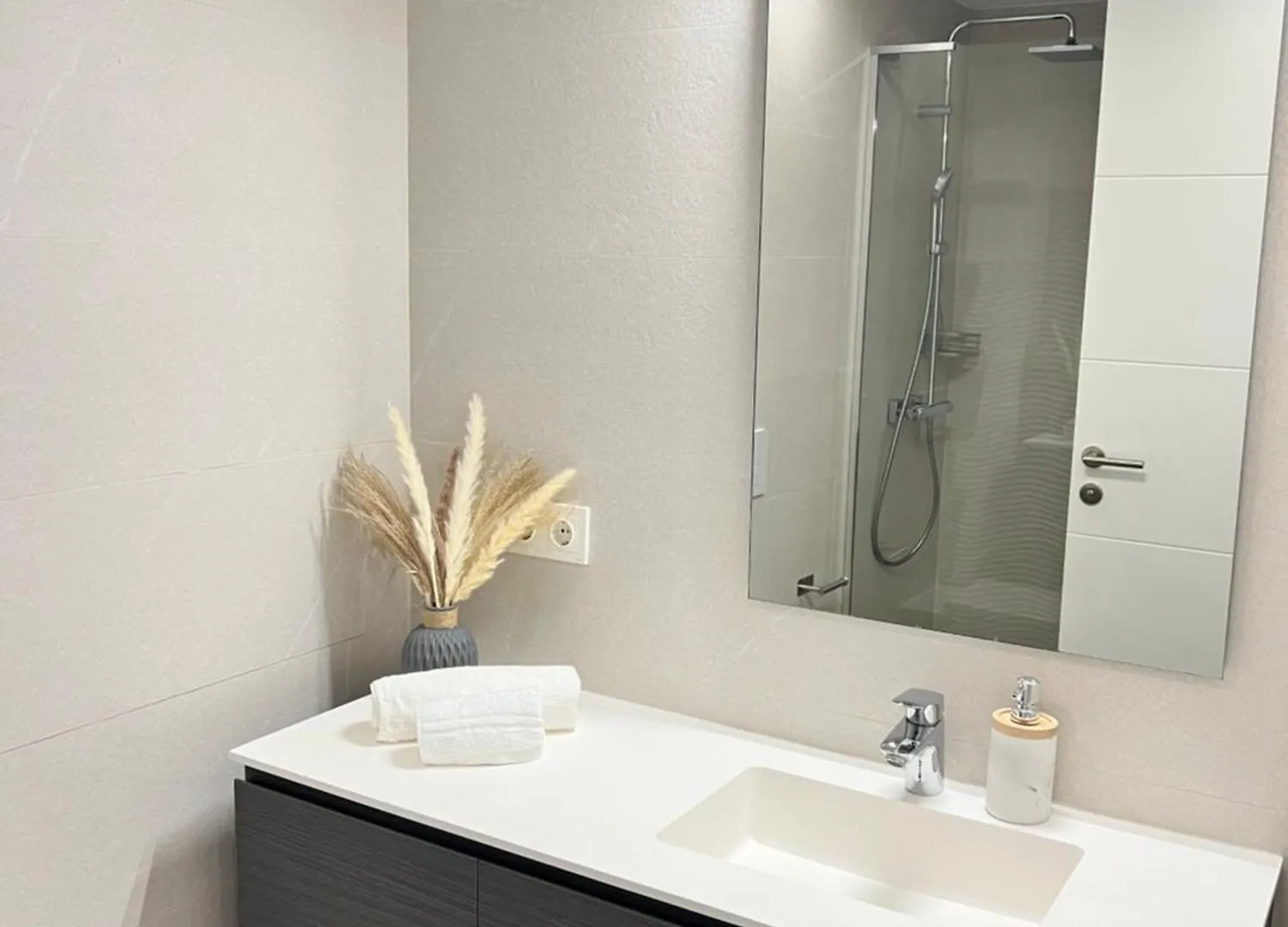 Estrena Apartamento En Alcazaba Lagoon Estepona